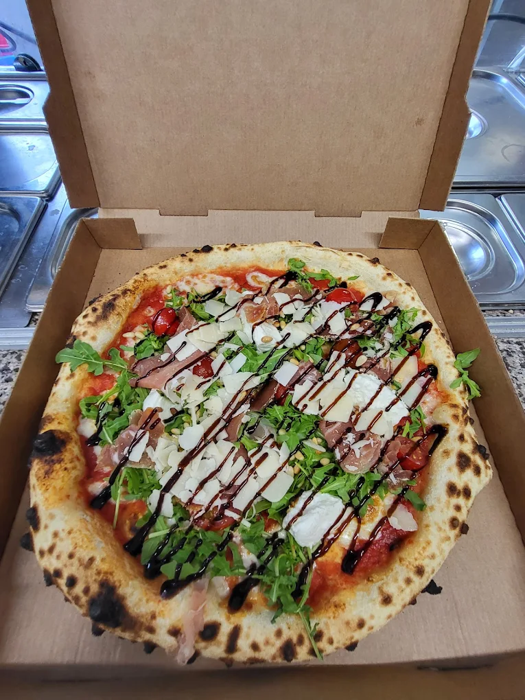 Pizza chez Amore Pizza